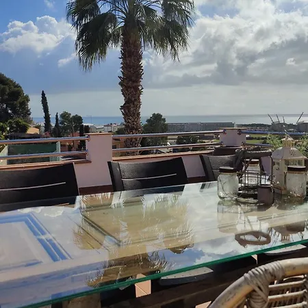 Dreams Villa